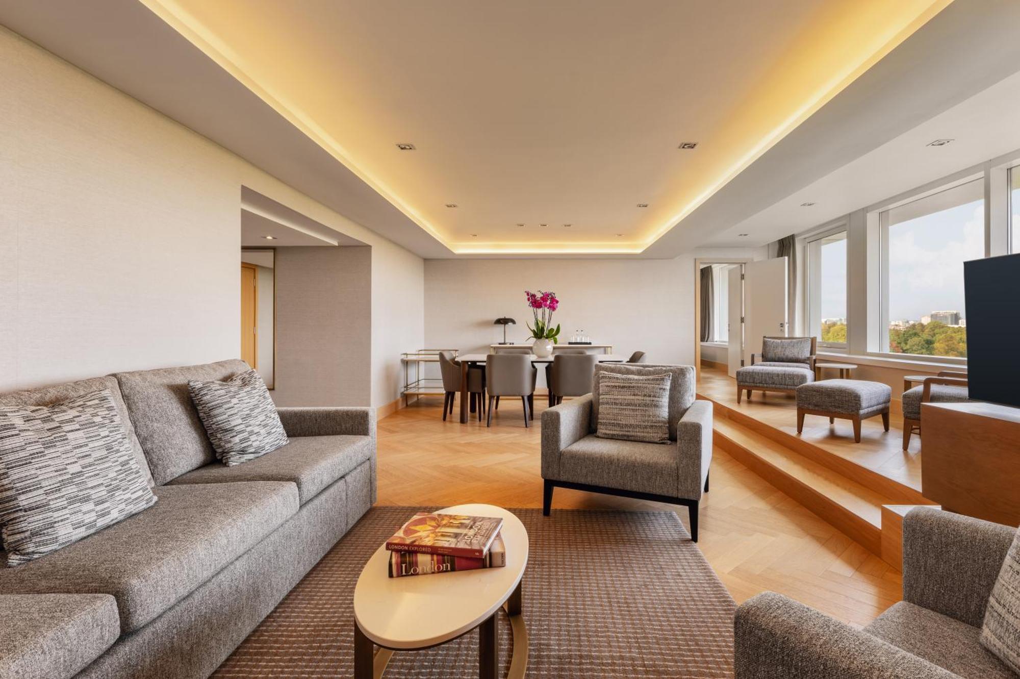 Royal Garden Hotel London Exterior photo The Club at Changi Airport
