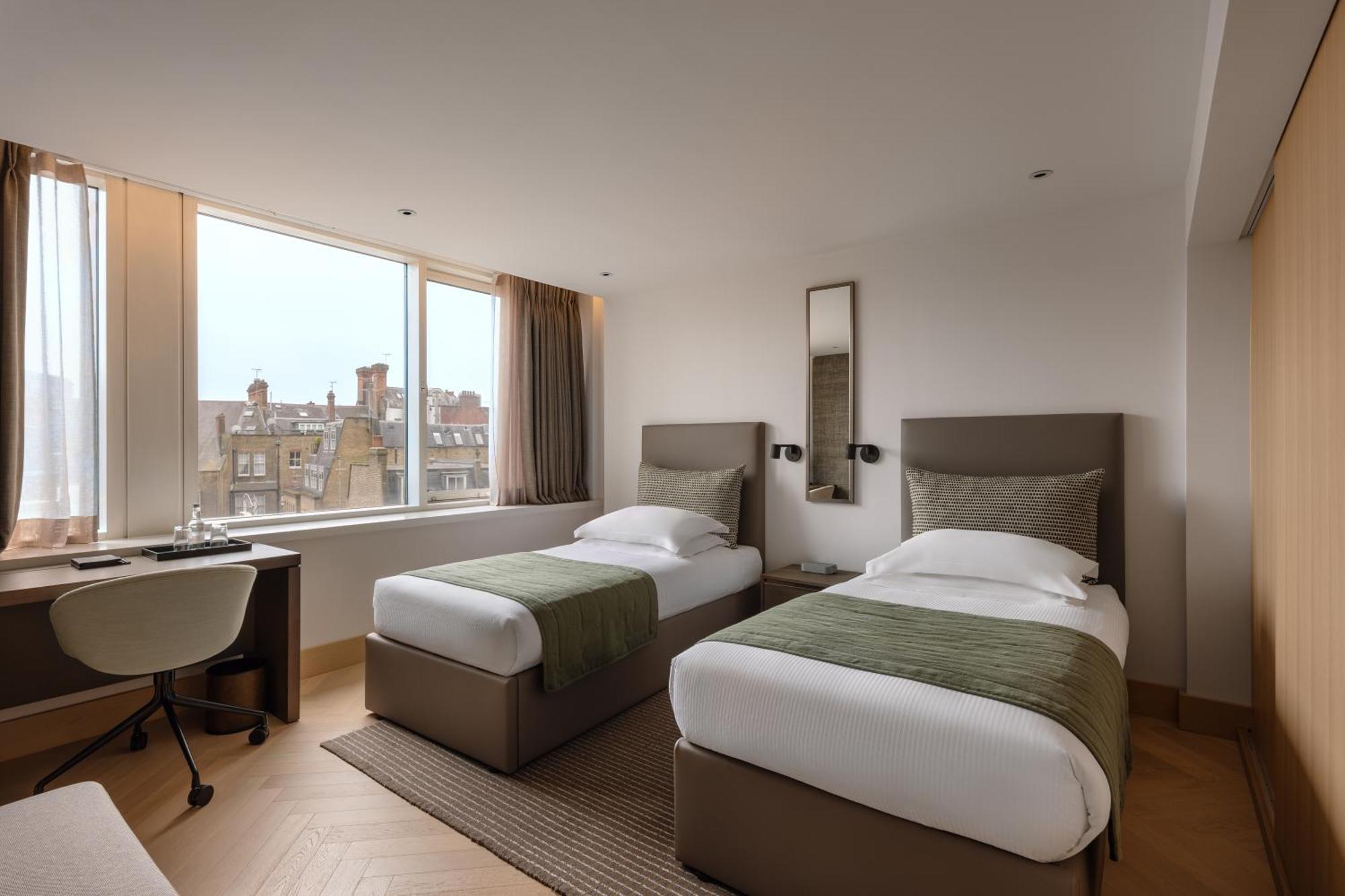 Royal Garden Hotel London Exterior photo A typical room at the hotel